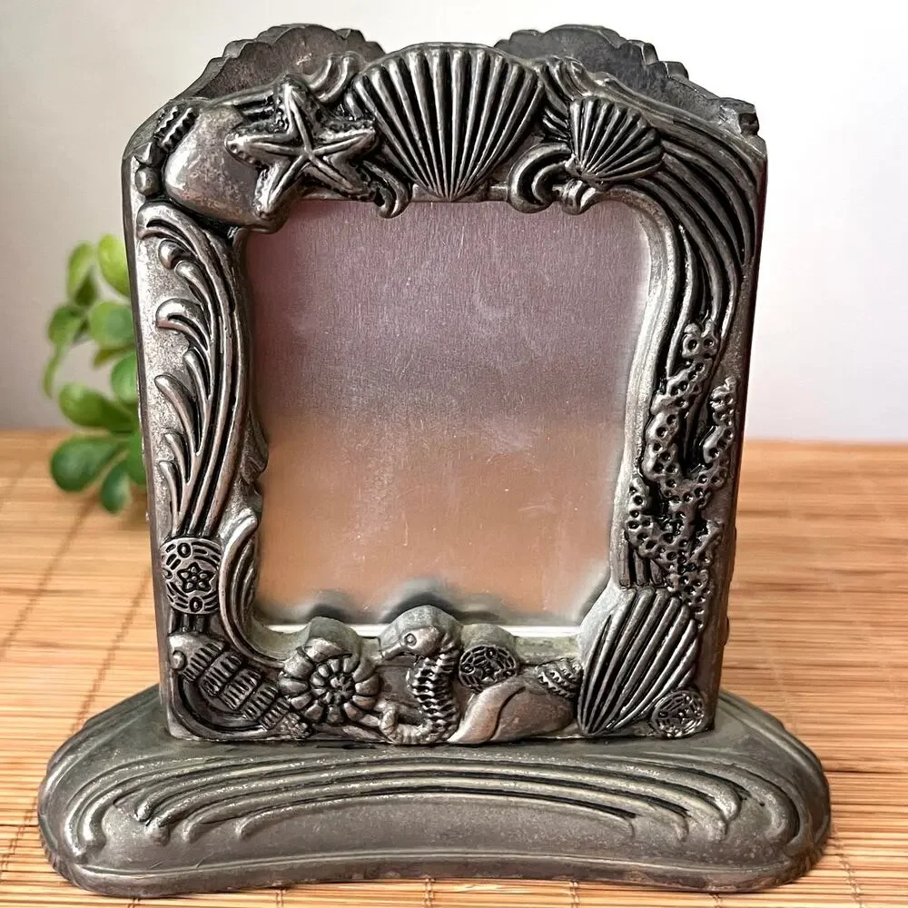 Ornate Godinger Silverplate Costal Seashell 3-Sided Tabletop Photo Frame Beach